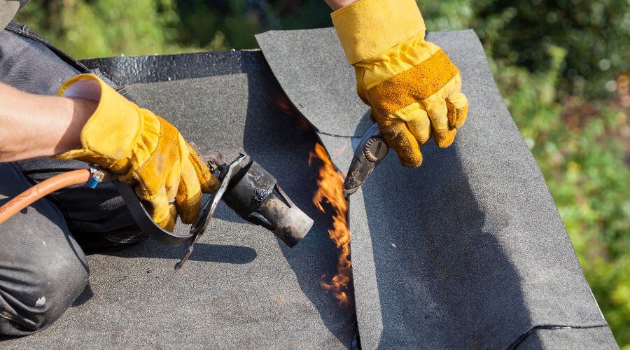 Professional gutter cleaning in Phoenix, NY